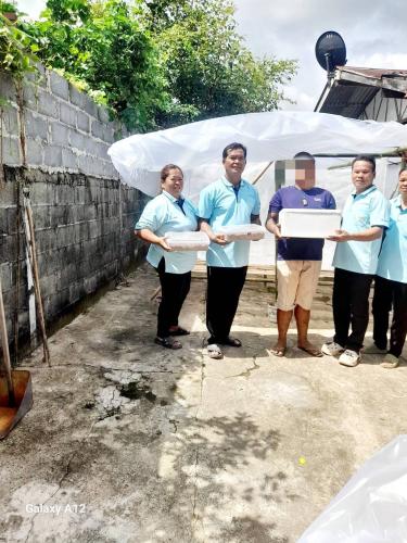 กองทุนแม่ของแผ่นดินบ้านหนองหวาย ม.4 ต.โนนสัง สนับสนุน "ไข่ตั๊กแตนและโรงเรือน" สร้างอาชีพให้ผู้ผ่านการบำบัดยาเสพติด คืนคนดีสู่สังคมอย่างยั่งยืน